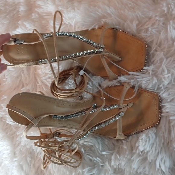 Schutz Vikki Crystal-Embellished High-Heel Sandals Size 9B - Picture 16 of 17